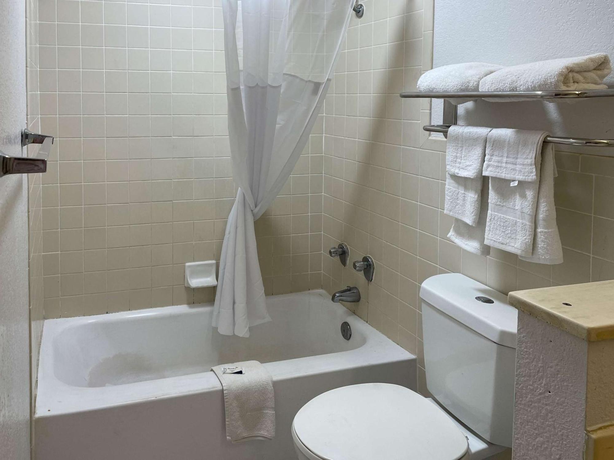 Motel 6 Opelika Al Ngoại thất bức ảnh
