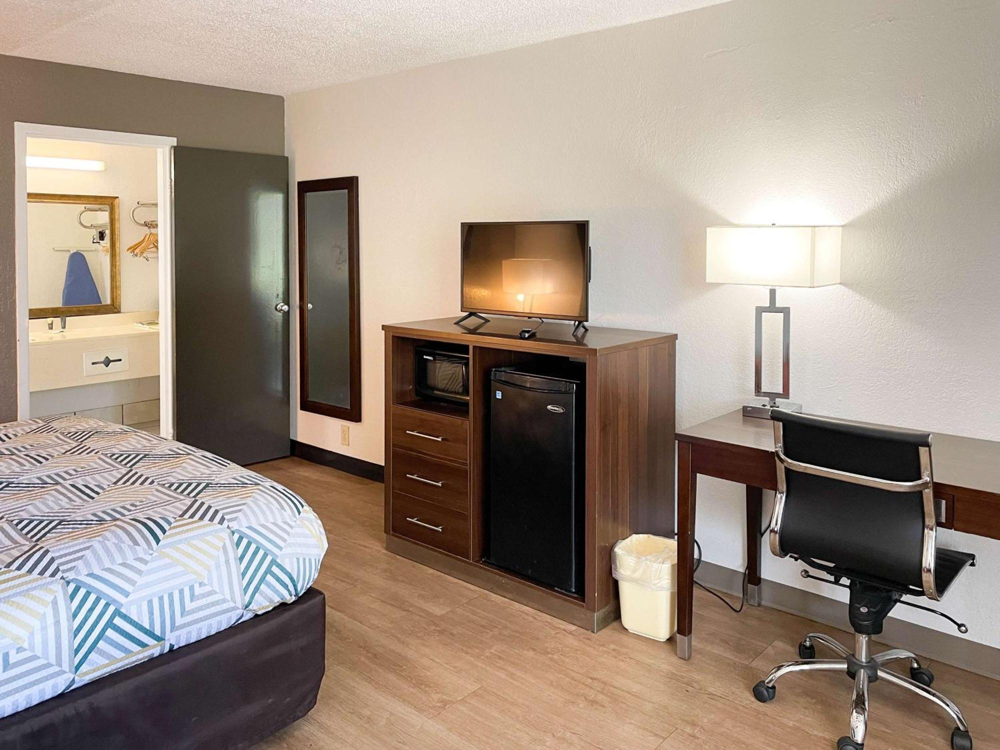 Motel 6 Opelika Al Ngoại thất bức ảnh